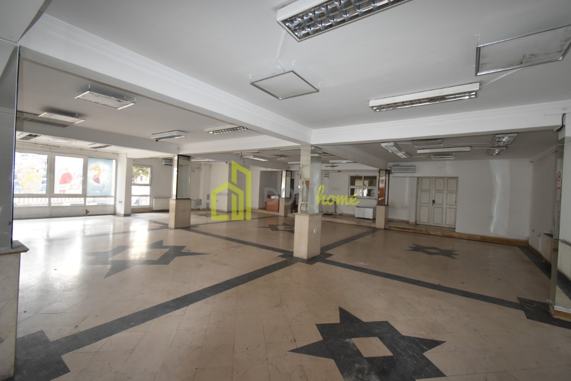 Poslovni prostor 263m2, Centar